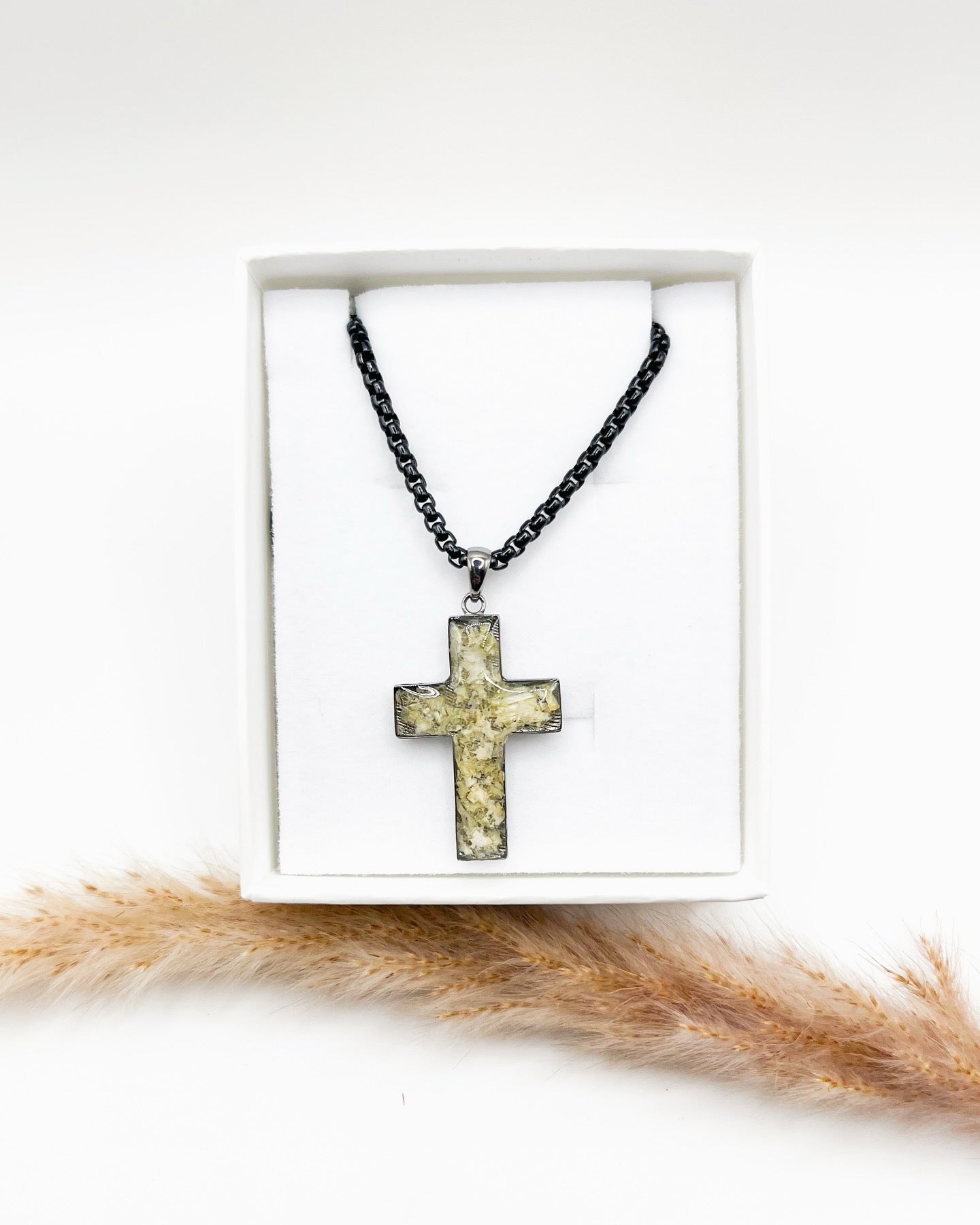 Cross Bezel Necklace